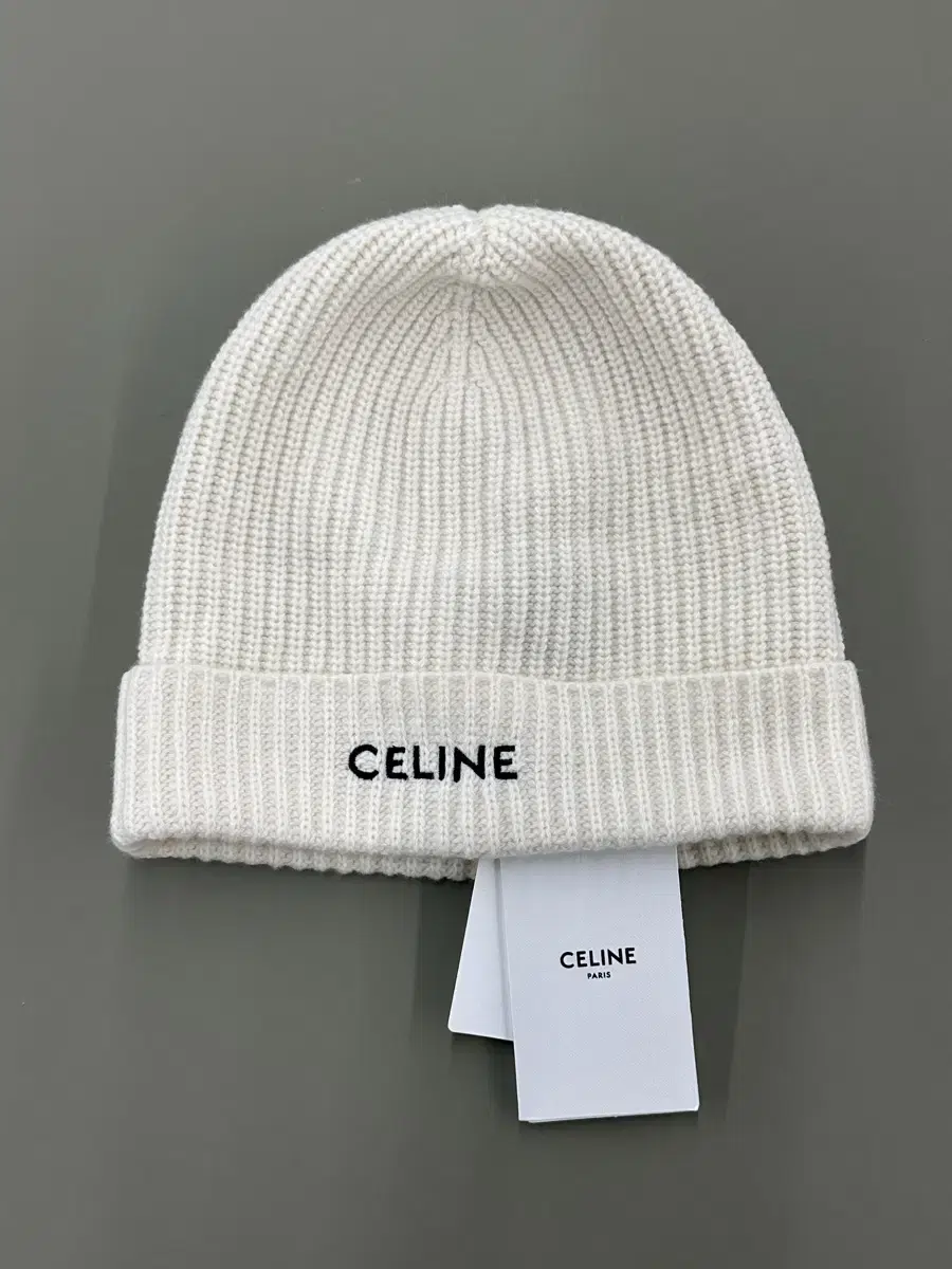 셀린느 (CELINE) 비니 화이트